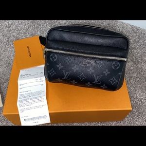 LOUIS VUITTON OUTDOOR BUMBAG